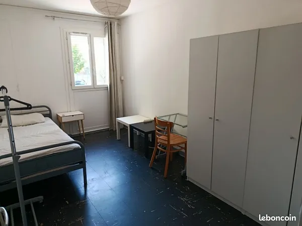 Colocation chambre meublée