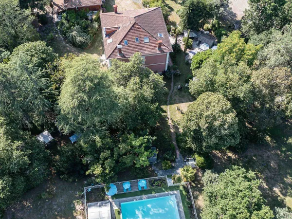 Maison 19 pièces 600 m²