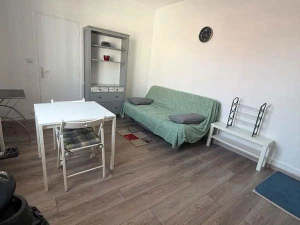 T2 meublé 28 m² à Hellemmes — 550 CC, métro 7 min