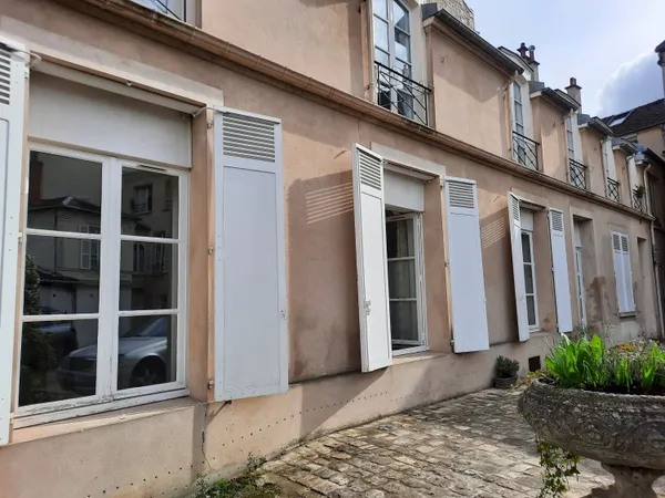 Appartement RDC sur jardin, proche RER et centre de Saint Germain en Laye