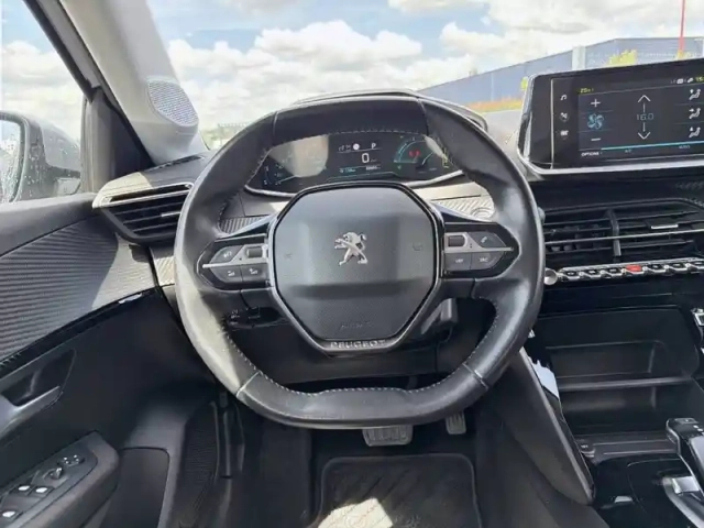 Peugeot 208 electrique 50 kwh 136 — photo 9