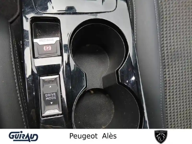 Peugeot 208 puretech 130 s&amp;s eat8 — photo 18