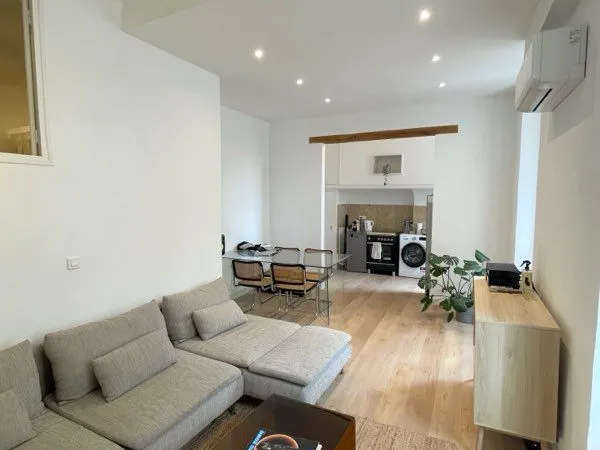 T2 meublé 50 m² - Entièrement rénové, balcon et climatisation - Marseille 5e