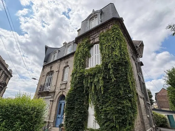 Boutique 2 pièces 105 m²