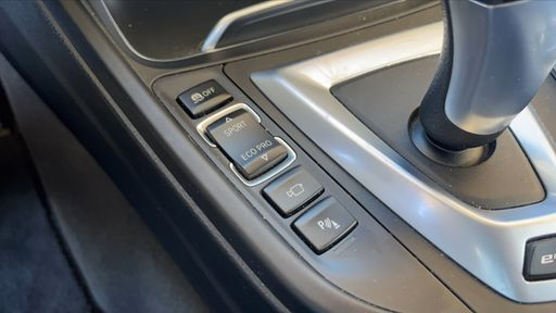 BMW Serie 3 330e 252 Plug in Hybrid BVA8 - M Sport – 2016 – 77189 km – Hybride rechargeable – Boîte Automatique — photo 13