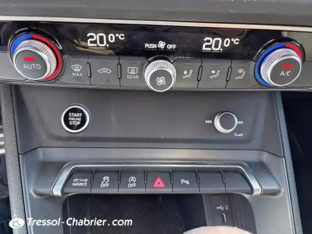 Audi Q3 35 tdi 150 ch s tronic 7 s line — photo 7