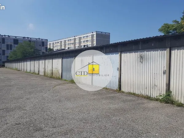 Parking/box Saint-Priest