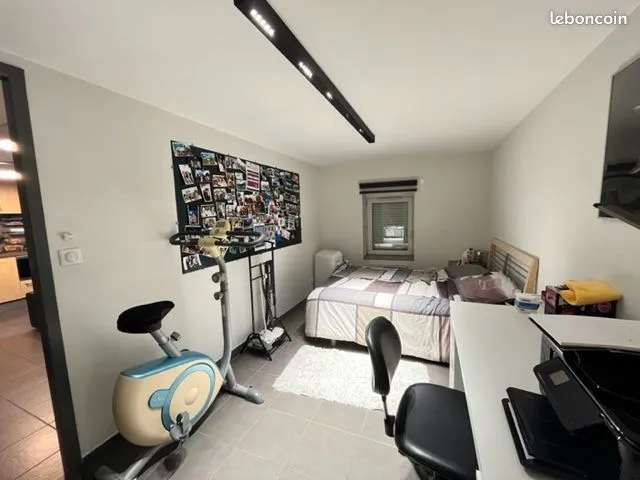 Photo 3