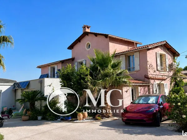 Maison 8 pièces 200 m²