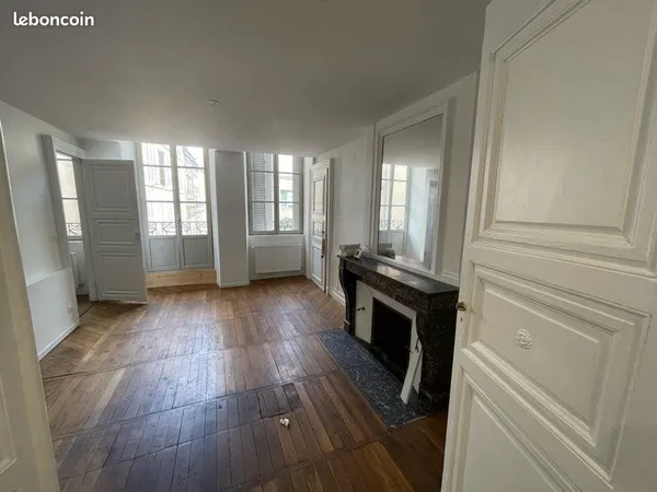 Appartement 110 m2 centre ville Langres