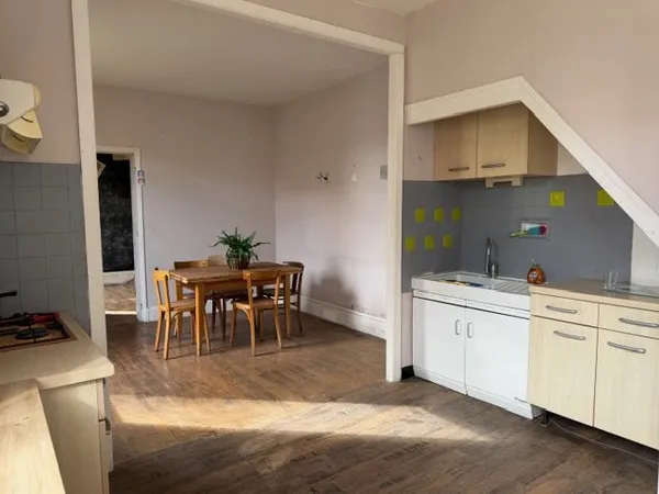 La Glaciere, maison de 71 m2 , annexes, garage sur magnifiqu