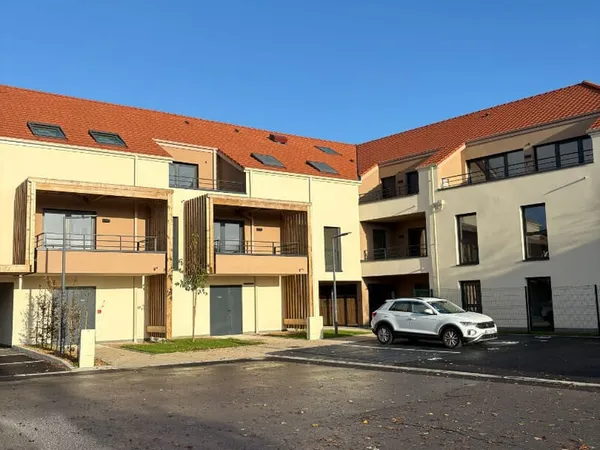 F3-RESIDENCE NEUVE- CUISINE EQUIPEE - PARKING AERIEN - Chauffage et eau inclus