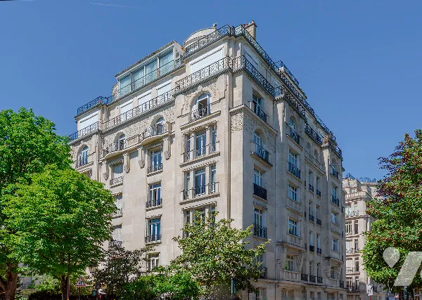 Appartement 7 pièces 266 m²
