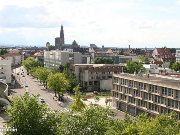 Appartement 3 pièces 75m² face au campus de l'Esplanade