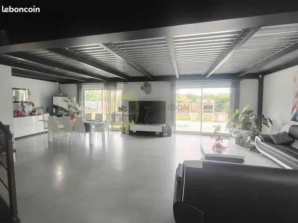 Loft/Atelier/Surface 6 pièces 260 m²