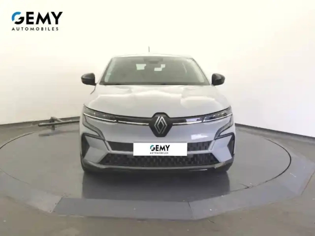 Renault Megane e-tech ev60 220 ch super charge — photo 2