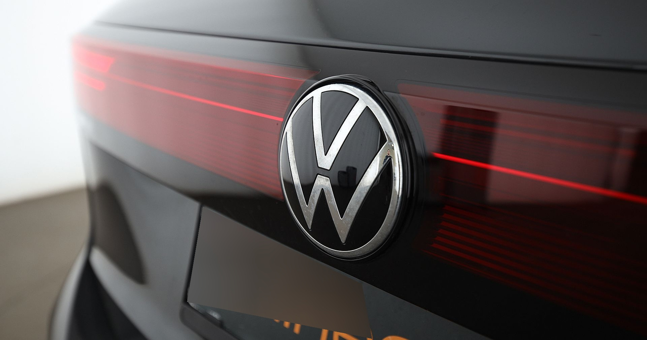 Volkswagen Tiguan — photo 13