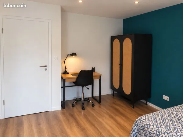 CHAMBRE MEUBLÉE 14 m² - 590 TOUT COMPRIS - PROCHE LUXEMBOURG