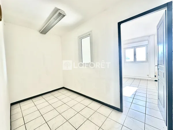 Local 1 pièce 19 m²