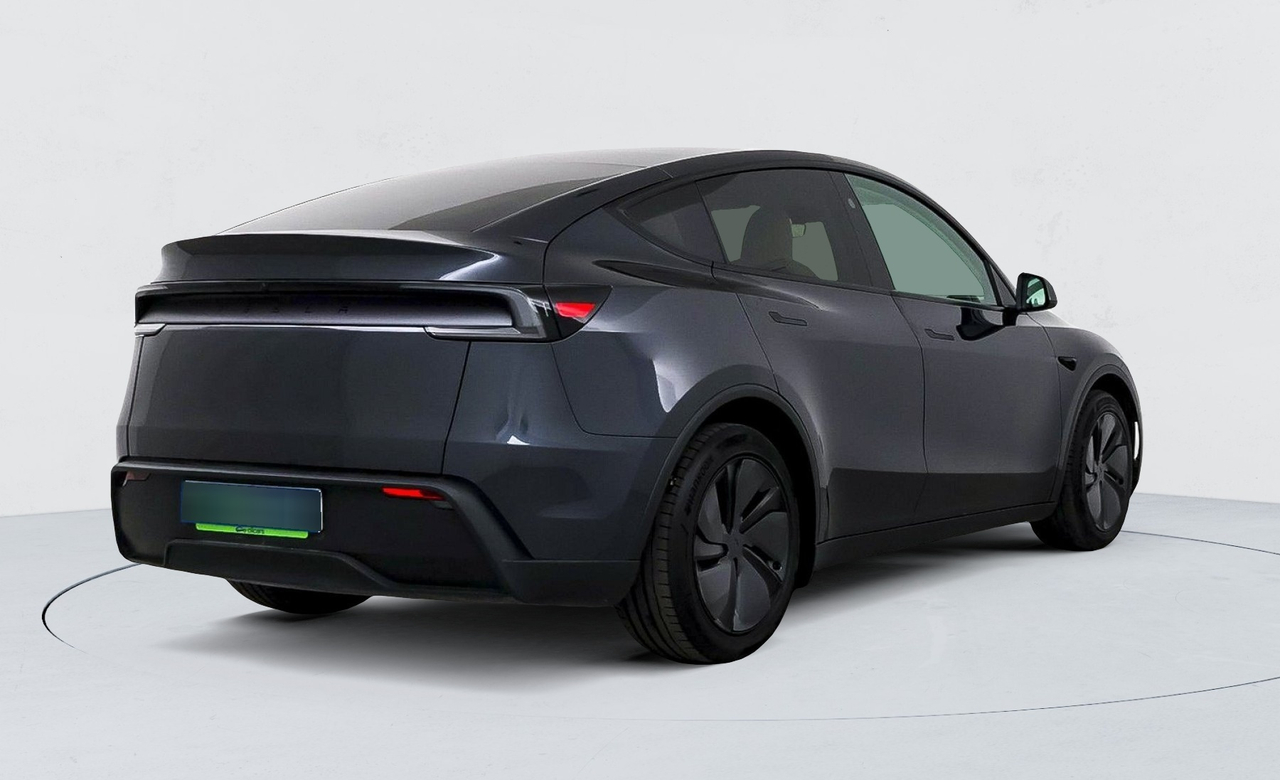 Tesla Model Y — photo 5
