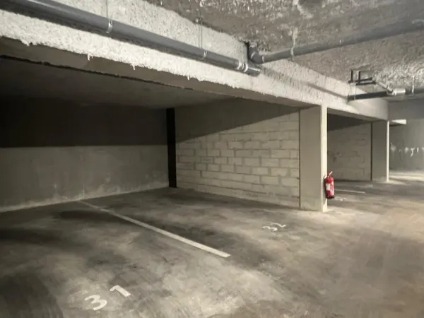 Emplacements de stationnement couverts Bordeaux quartier Chartrons