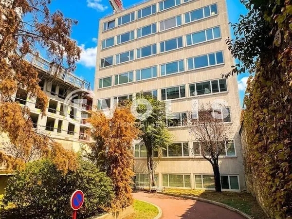 Bureaux 230 m²