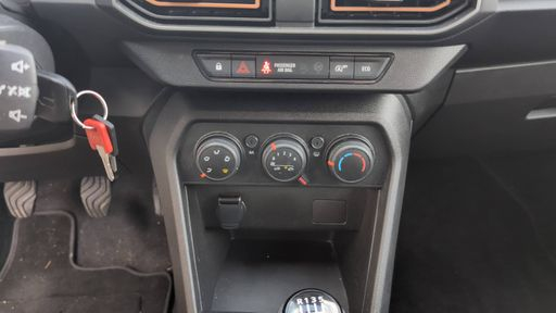 Dacia Sandero 1.0 TCe 100 ECO-G - Stepway Expression + – 2023 – 50626 km – Bicarburation essence GPL – Boîte Manuelle — photo 13