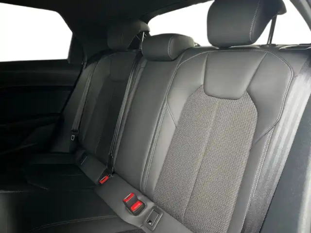 Audi A1 sportback 35 tfsi 150 ch s tronic 7 — photo 14