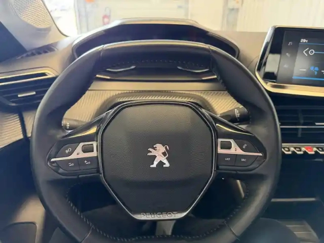 Peugeot 208 puretech 100 s&amp;s bvm6 — photo 23