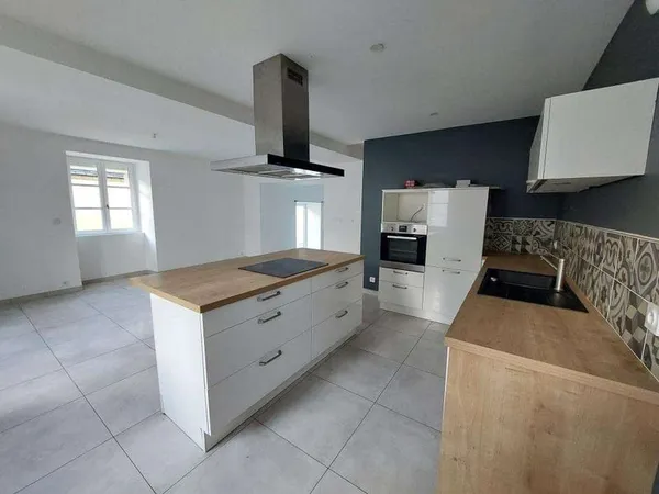 Maison 6 pièces 151 m²