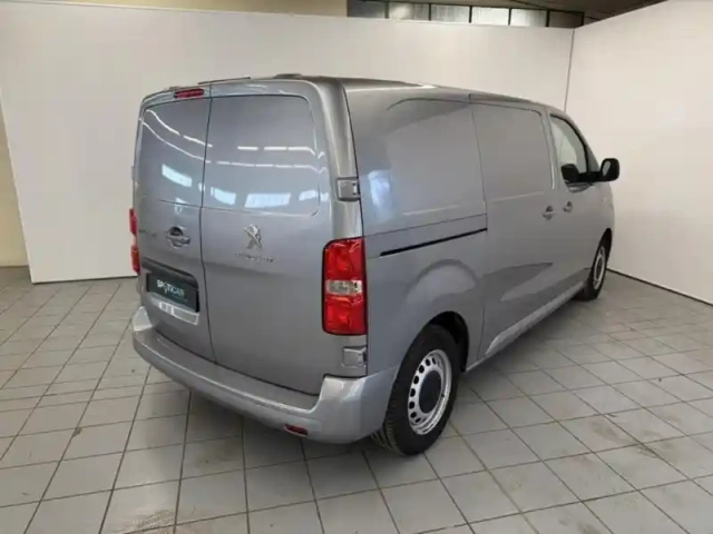 Peugeot Expert fg m 100 kw batterie 50 kwh — photo 6