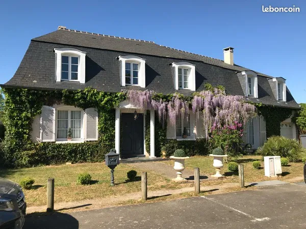 Magnifique demeure de famille sur le Golf de Cicé Blossac à Bruz