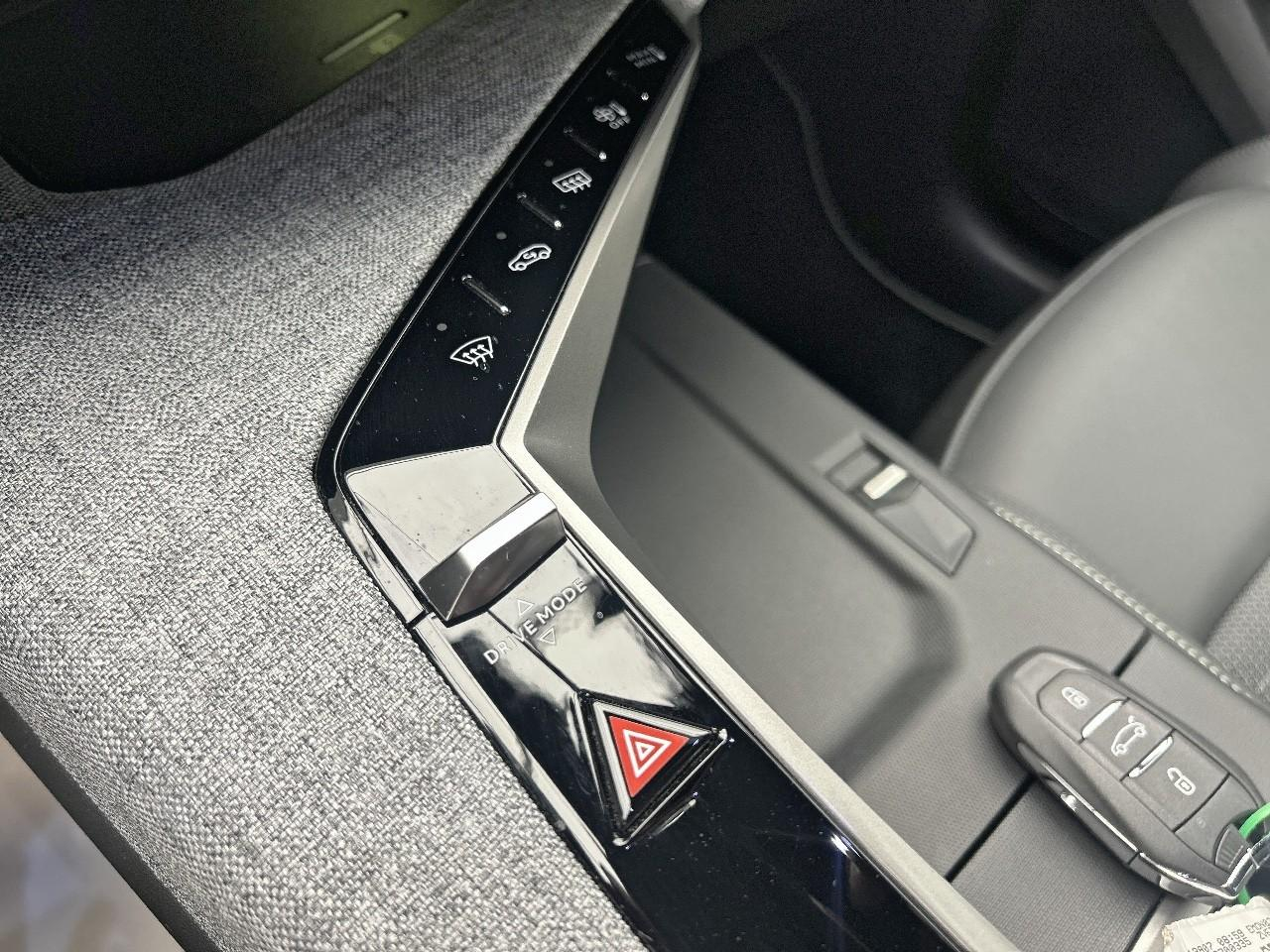 Peugeot 3008 hybrid 145 e-dcs6 gt — photo 23