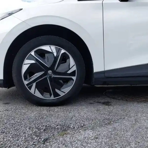 Mg Mg4 electric 51kwh - 125 kw 2wd — photo 60