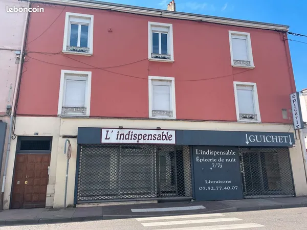 A LOUER Local Commercial - 122.80 m2 - ROANNE - Faubourg Mulsant
