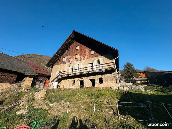 Maison 2 pièces 74 m²