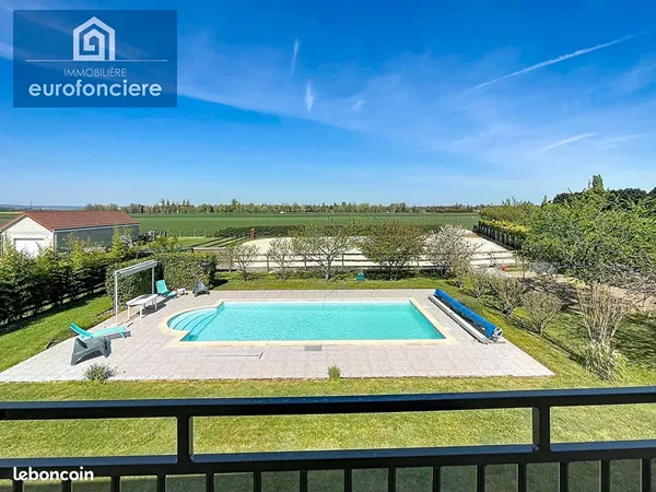 Propriété 7 pièces 187 m²