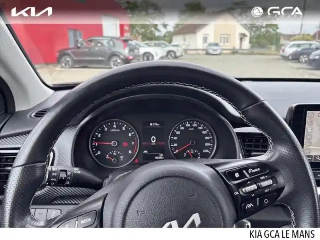 Kia Stonic 1.0 t-gdi 100ch gt line — photo 8
