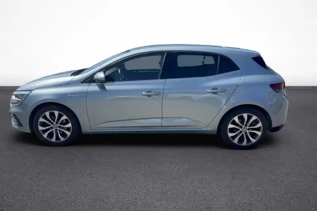Renault Megane mégane iv berline tce 140 edc fap — photo 3