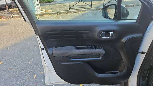 Citroen C3 Aircross 1.6 BlueHdi 120 EAT6 - Shine – 2019 – 132558 km – Diesel – Boîte Automatique — photo 23