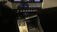 Peugeot 308 PHEV 180ch Allure Pack e-EAT8 — photo 27