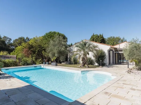 Maison 8 pièces 178 m²