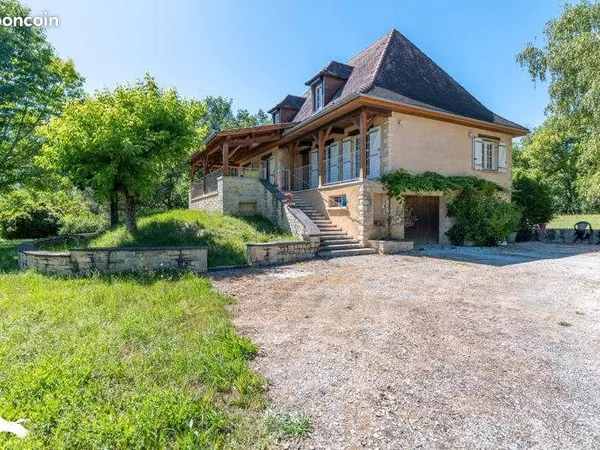 Maison 6 pièces 145 m²