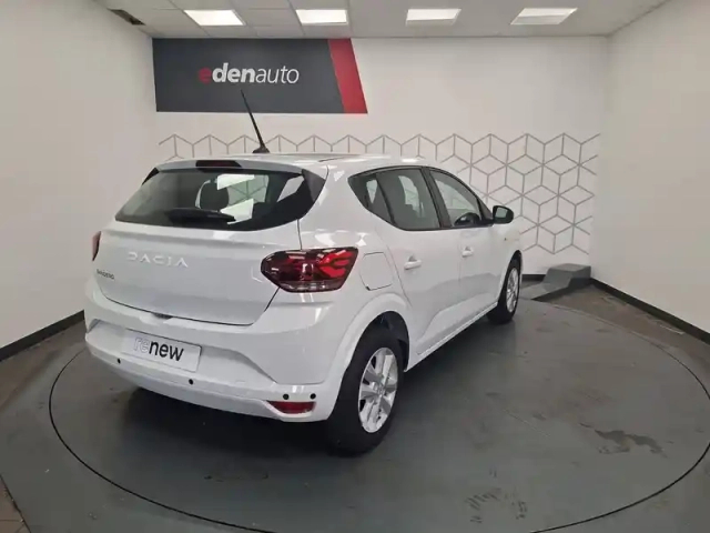 Dacia Sandero eco-g 100 — photo 12