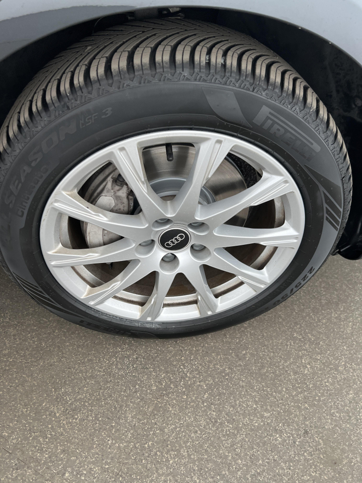 Audi A4 — photo 38