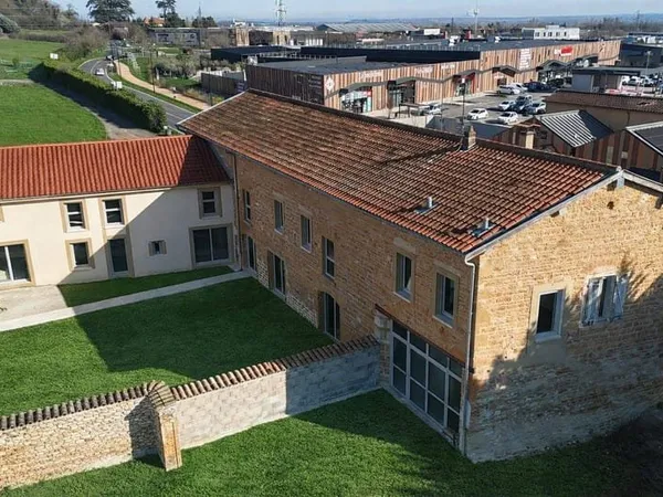 Maison 2 pièces 122 m²