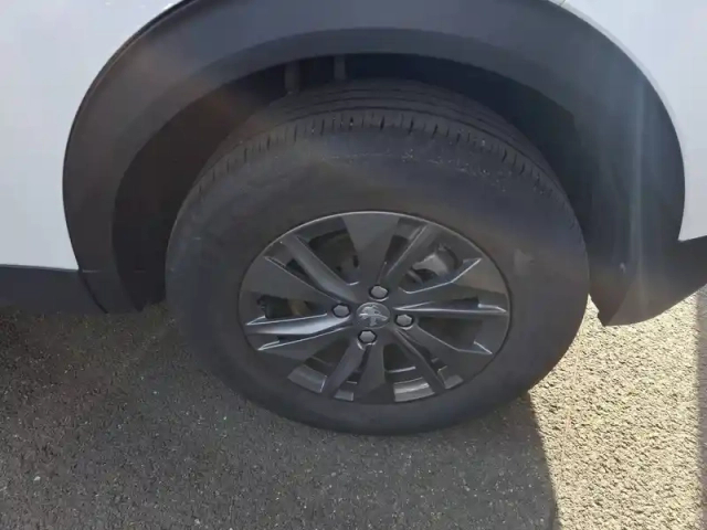 Peugeot 2008 puretech 130 s&amp;s bvm6 — photo 23