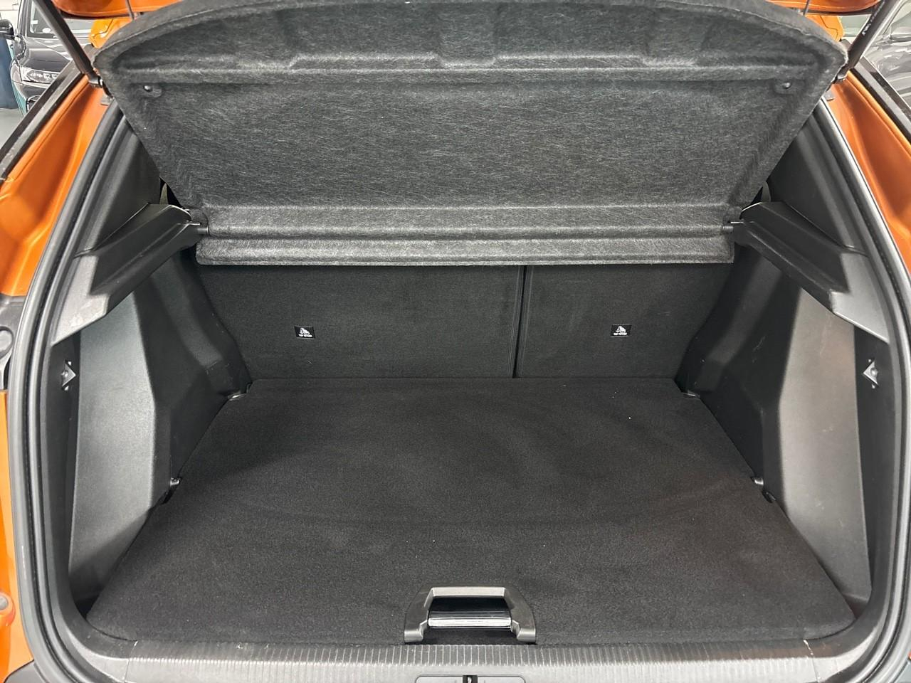 Peugeot 2008 puretech 100 s&s bvm6 allure — photo 6
