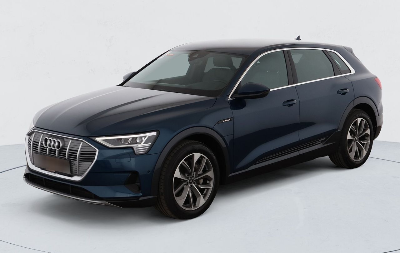 Audi e-tron — photo 1