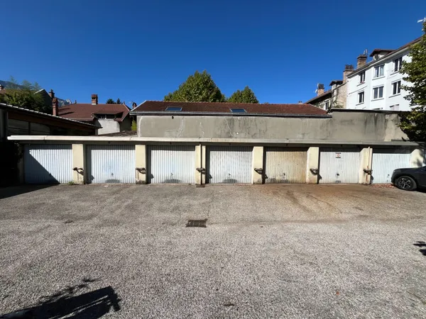 Stationnement Location Fontaine   96€